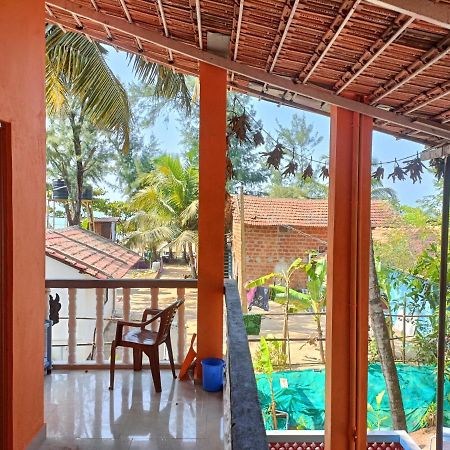 Golden Wings Cafe Hotel Gokarna  Exterior foto