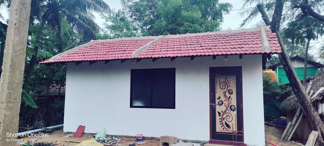 Golden Wings Cafe Hotel Gokarna  Exterior foto