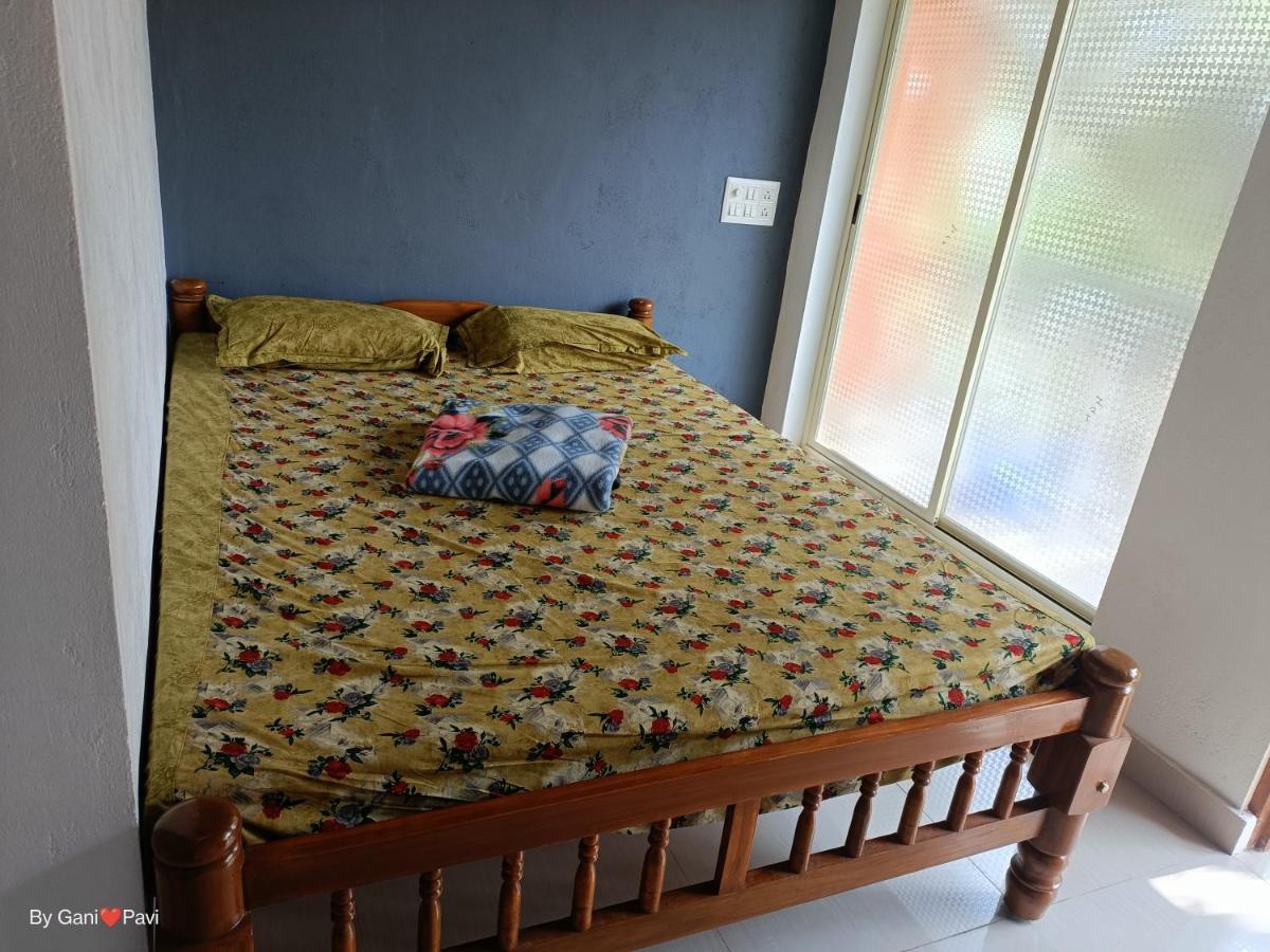 Golden Wings Cafe Hotel Gokarna  Exterior foto